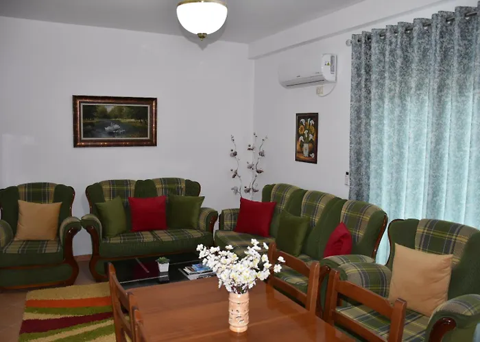 Leo Apartment